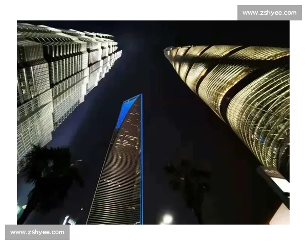 818 人决战 474 米云端!上海环球金融中心垂马开跑 818 人决战 474 米云端!上海环球金融中心垂马开跑